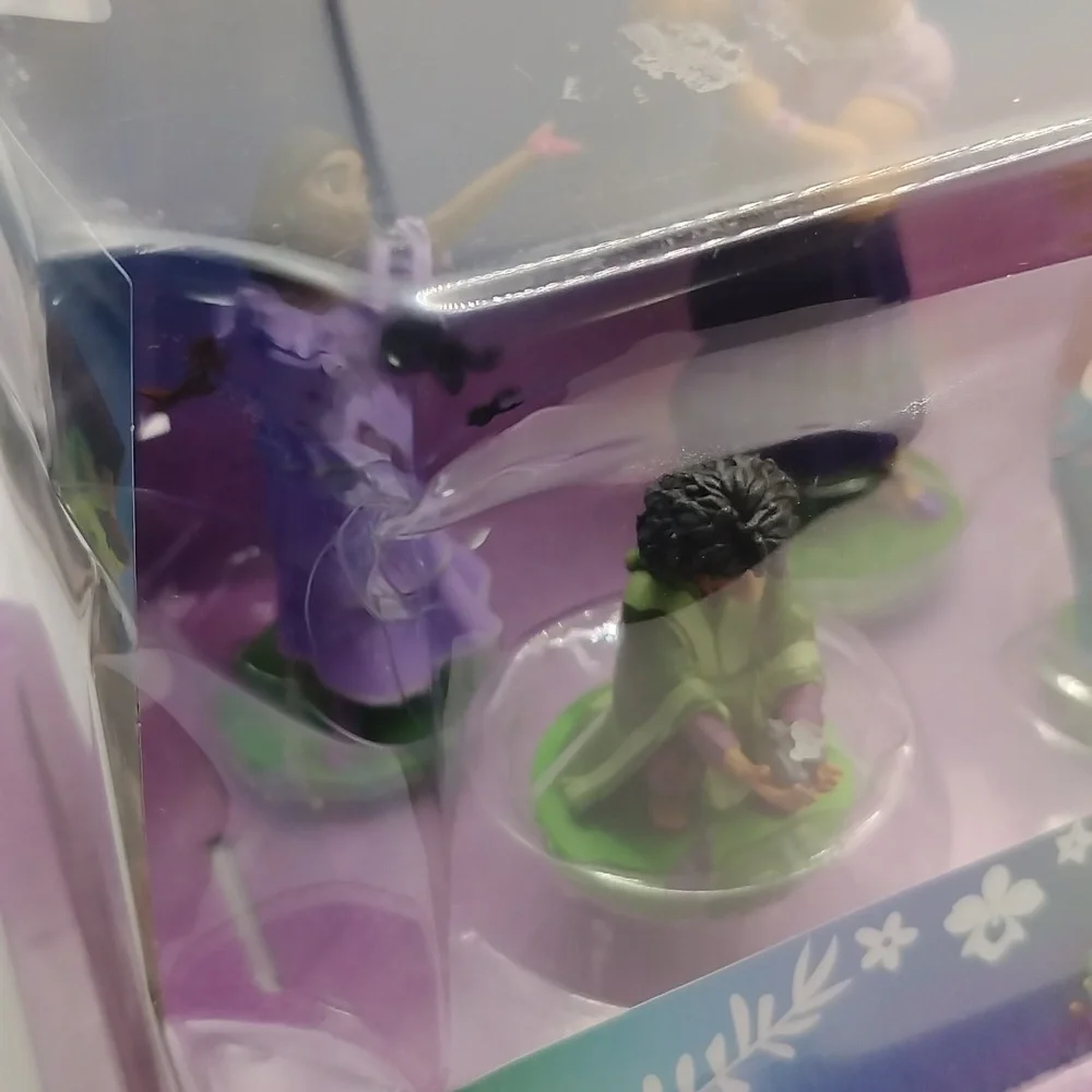 Disney Encanto Figurine Playset 6pk SEALED *Box Damage*
